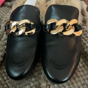 Women’s fur-lined mules